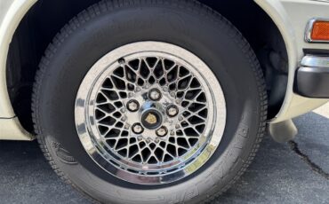 Jaguar-Xjs-1990-White-Barley-15