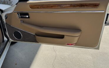 Jaguar-Xjs-1990-White-Barley-28