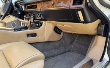 Jaguar-Xjs-1990-White-Barley-30