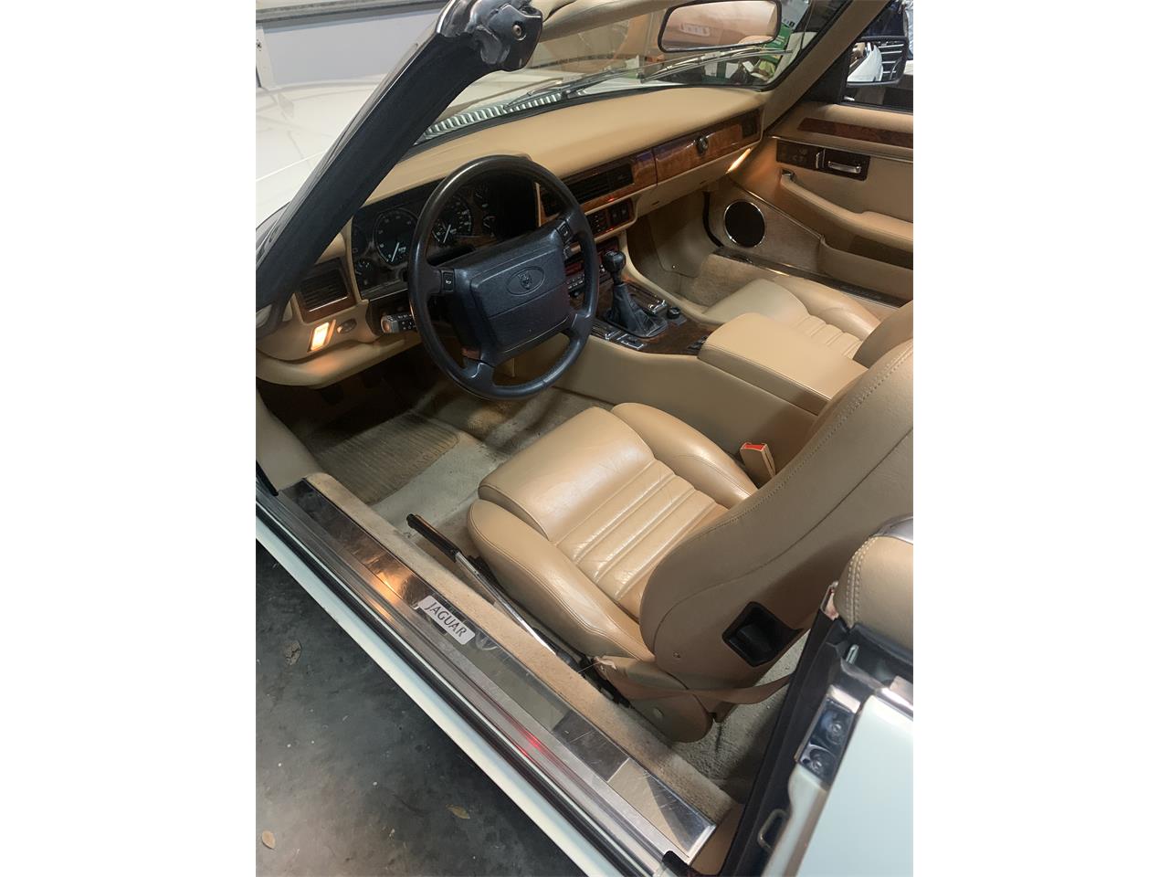 Jaguar-Xjs-1993-Glacier-white-Barley-25
