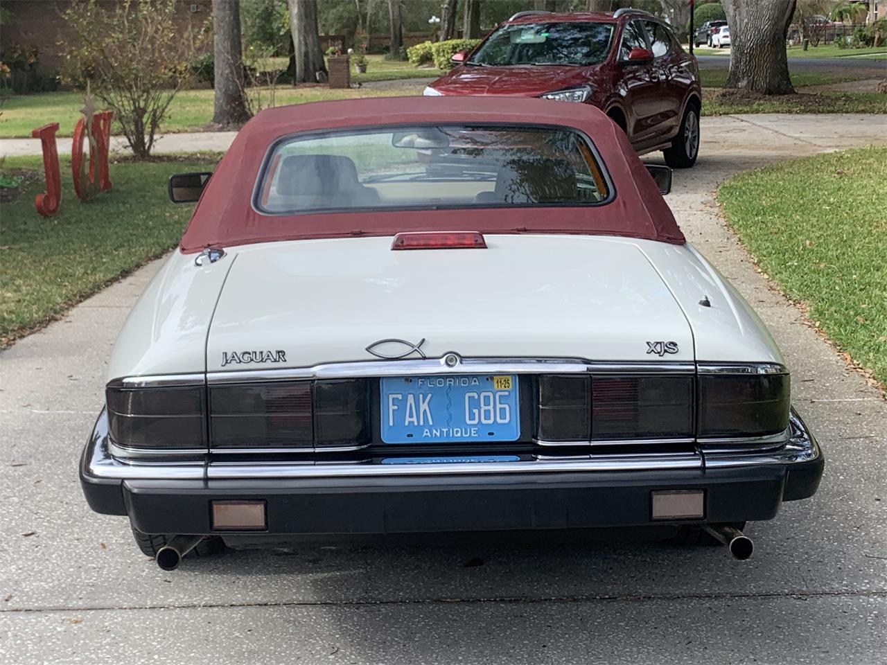 Jaguar-Xjs-1993-Glacier-white-Barley-42