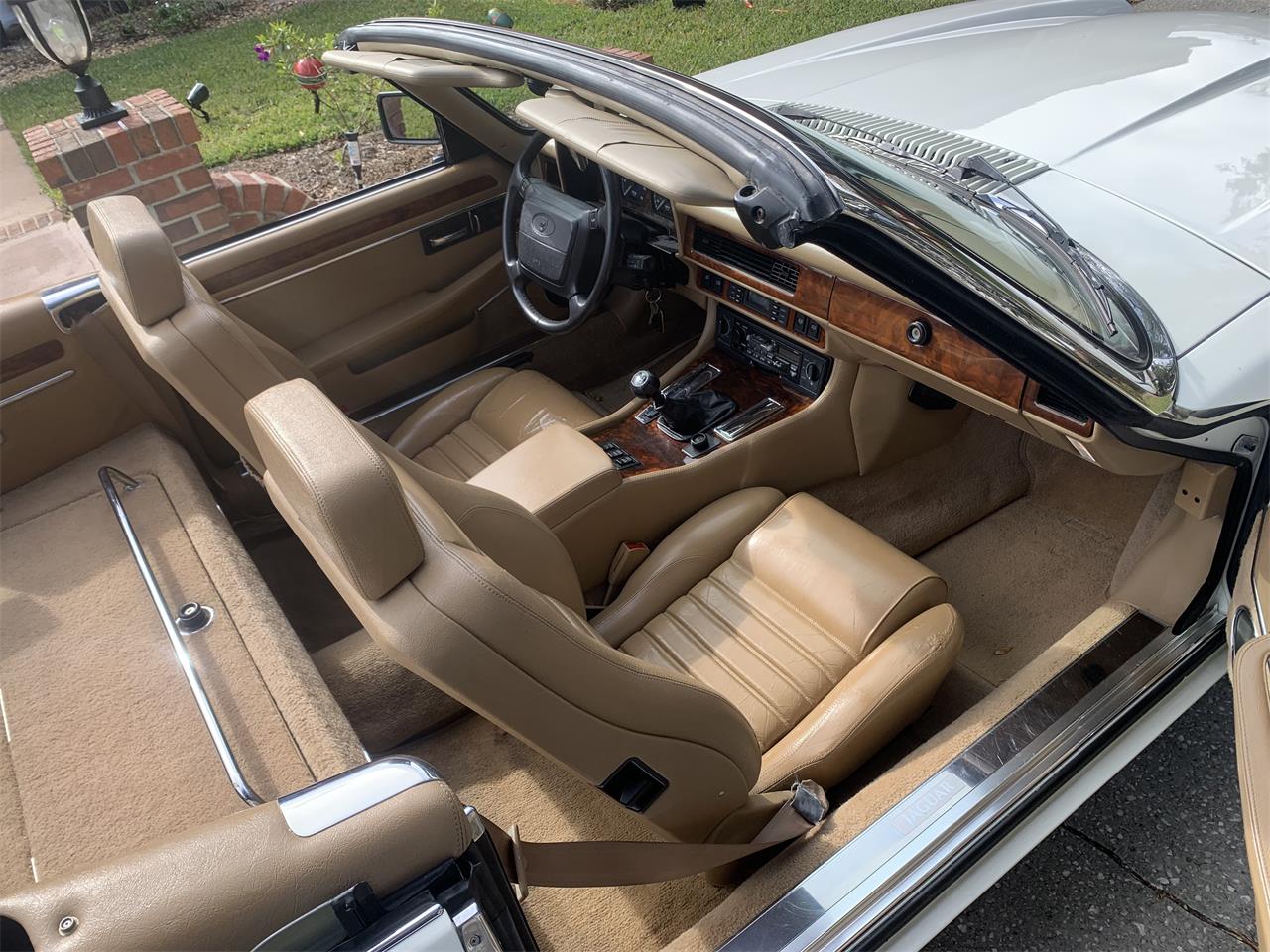 Jaguar-Xjs-1993-Glacier-white-Barley-5