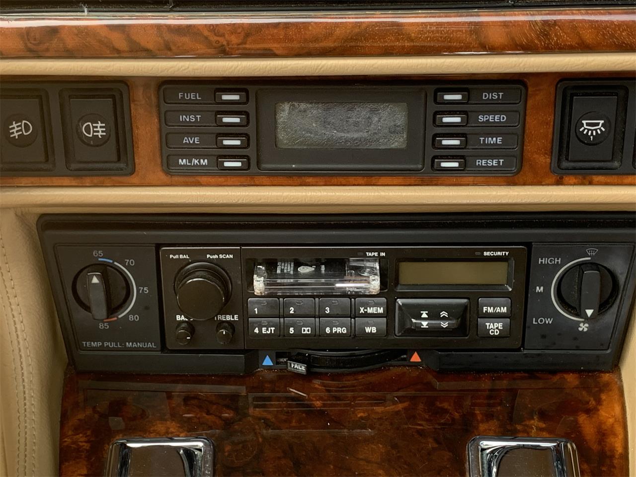 Jaguar-Xjs-1993-Glacier-white-Barley-51