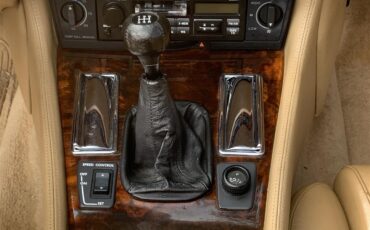 Jaguar-Xjs-1993-Glacier-white-Barley-52