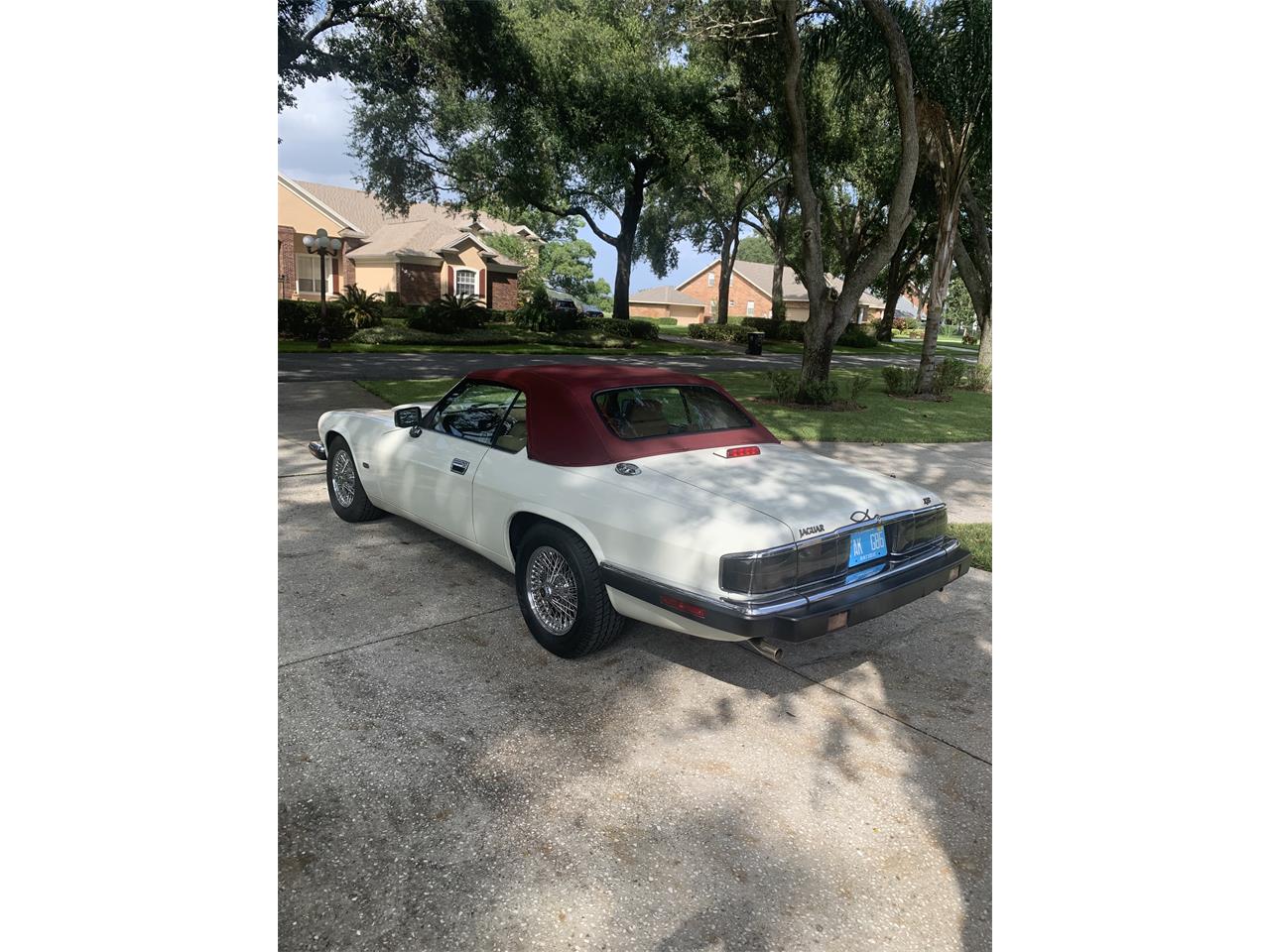 Jaguar-Xjs-1993-Glacier-white-Barley