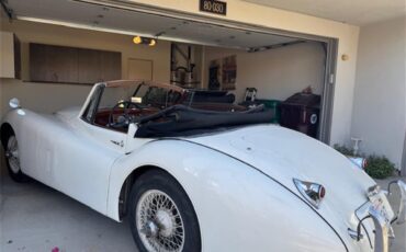 Jaguar-Xk120-1952-white-red-1