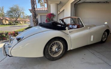 Jaguar-Xk120-1952-white-red-4