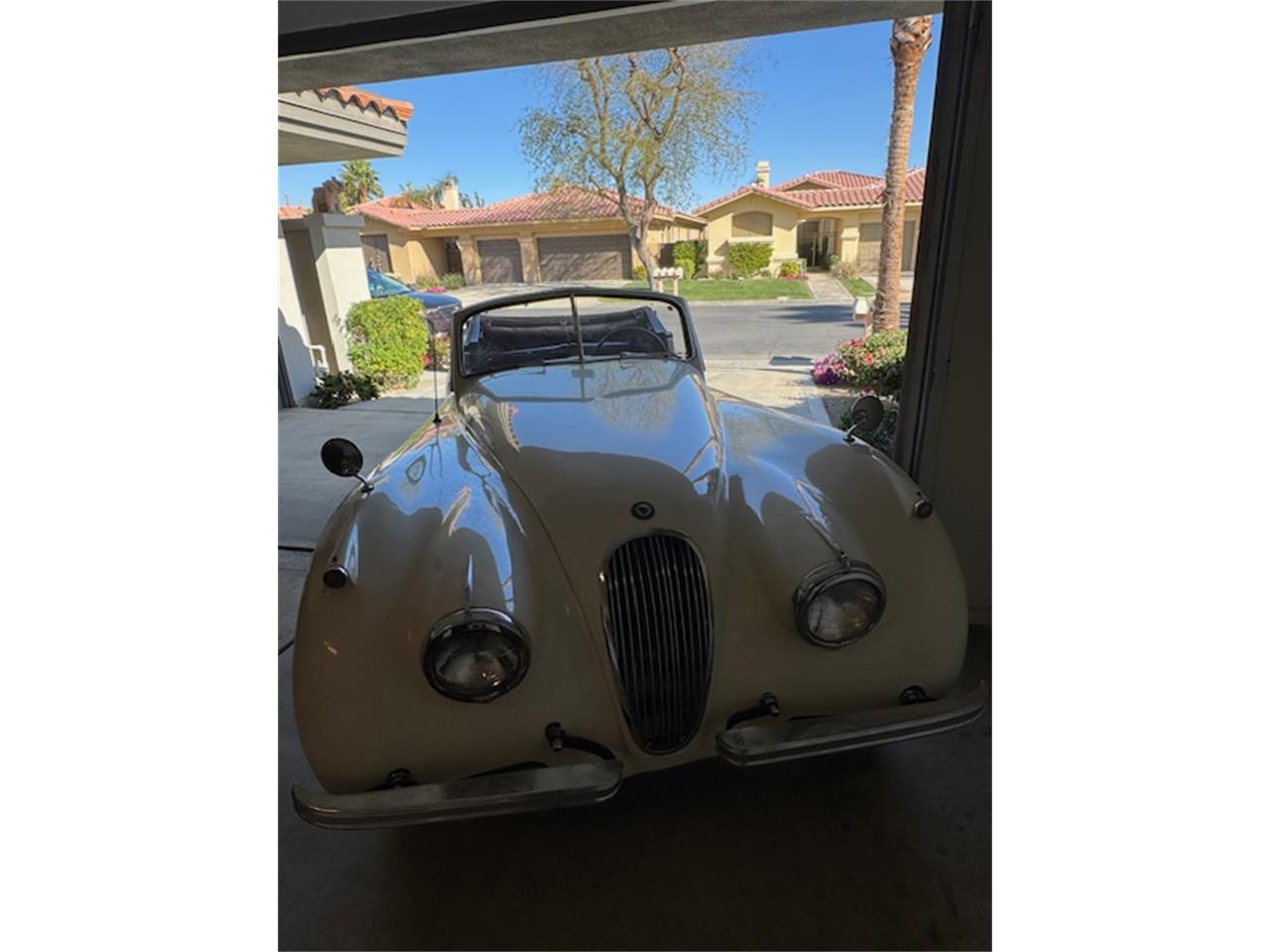 Jaguar-Xk120-1952-white-red-7