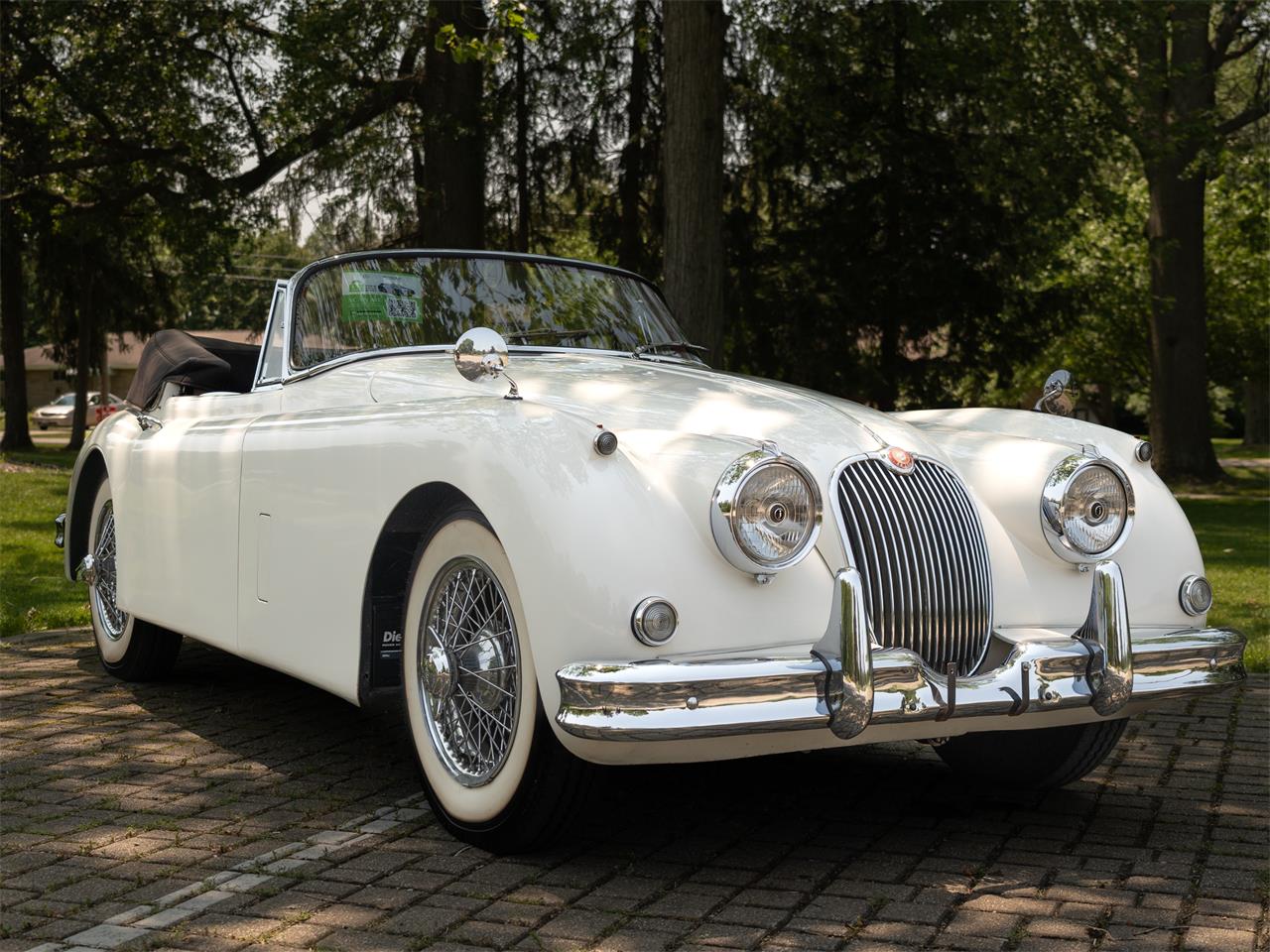 Jaguar-Xk150-1960-White-Brown-10
