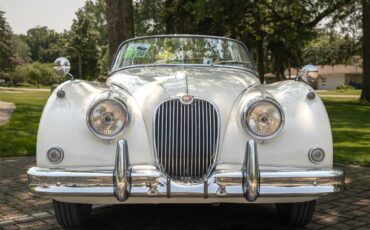 Jaguar-Xk150-1960-White-Brown-12