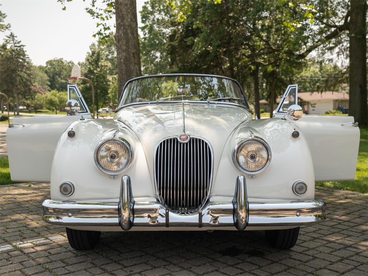 Jaguar-Xk150-1960-White-Brown-13