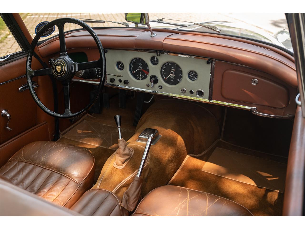 Jaguar-Xk150-1960-White-Brown-19