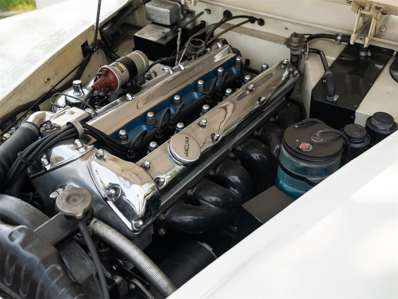 Jaguar-Xk150-1960-White-Brown-27