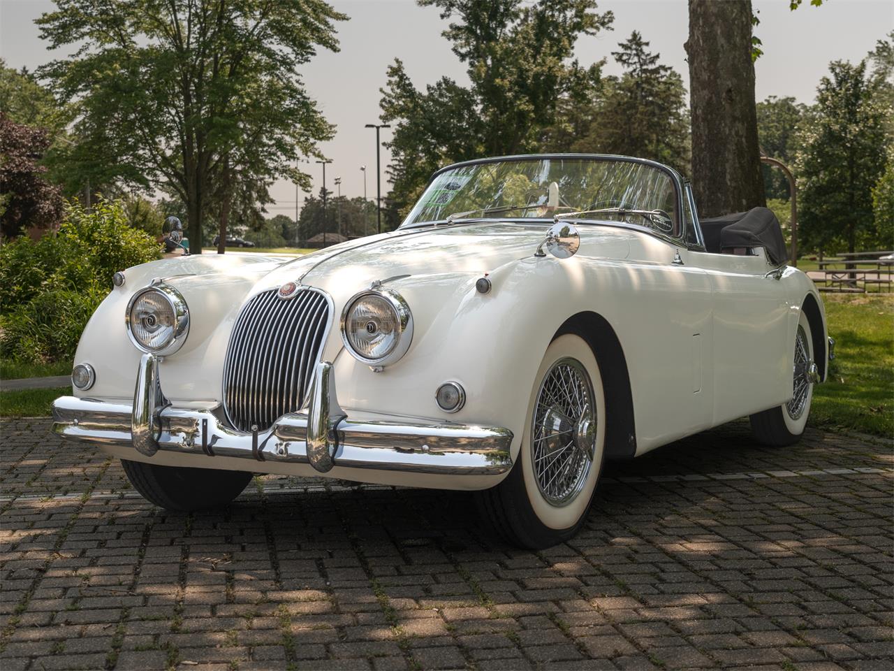 Jaguar-Xk150-1960-White-Brown-31