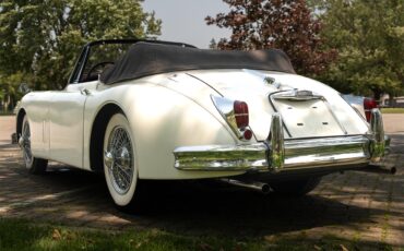 Jaguar-Xk150-1960-White-Brown-4