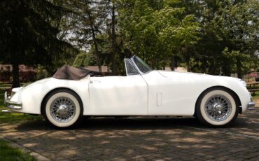 Jaguar-Xk150-1960-White-Brown-7