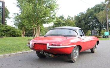 Jaguar-Xke-1964-Red-Black-6