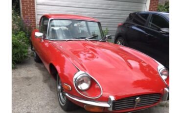 Jaguar-Xke-1967-Red-Beige-and-Black-1