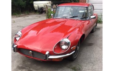 Jaguar-Xke-1967-Red-Beige-and-Black-4