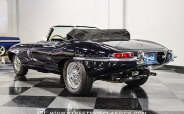 Jaguar-Xke-1968-Black-Black-14