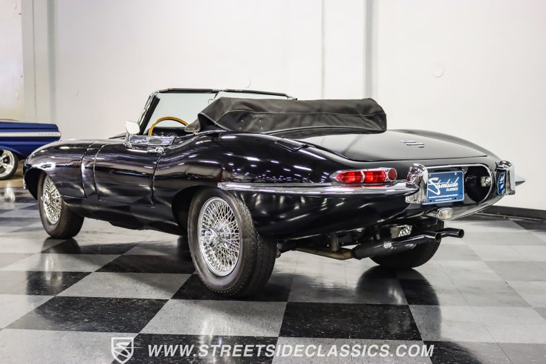 Jaguar-Xke-1968-Black-Black-14