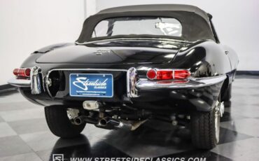 Jaguar-Xke-1968-Black-Black-17