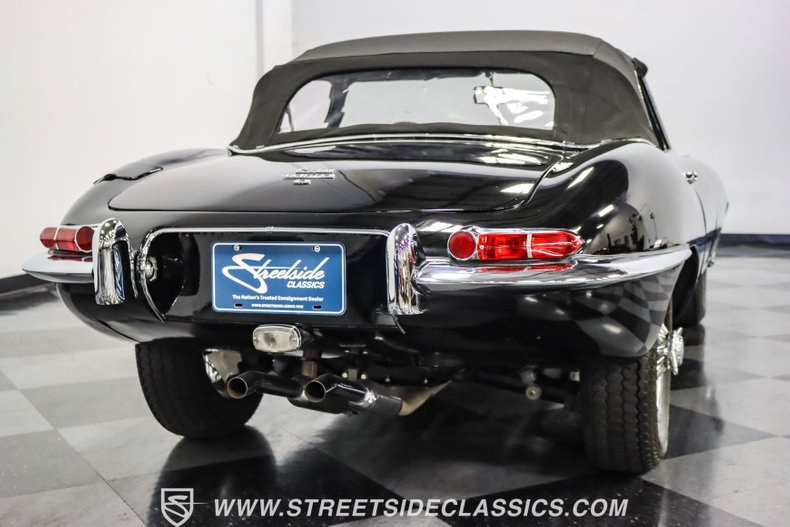 Jaguar-Xke-1968-Black-Black-17