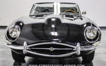 Jaguar-Xke-1968-Black-Black-23