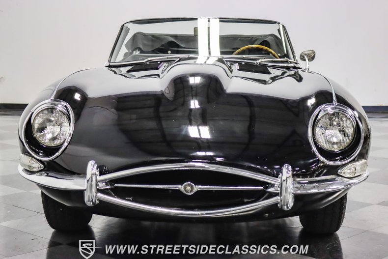 Jaguar-Xke-1968-Black-Black-23