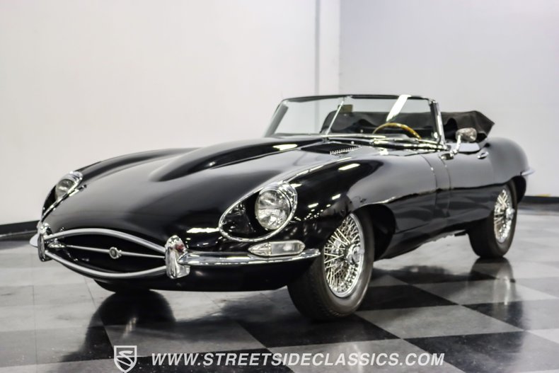 Jaguar-Xke-1968-Black-Black-24