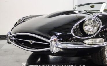 Jaguar-Xke-1968-Black-Black-25