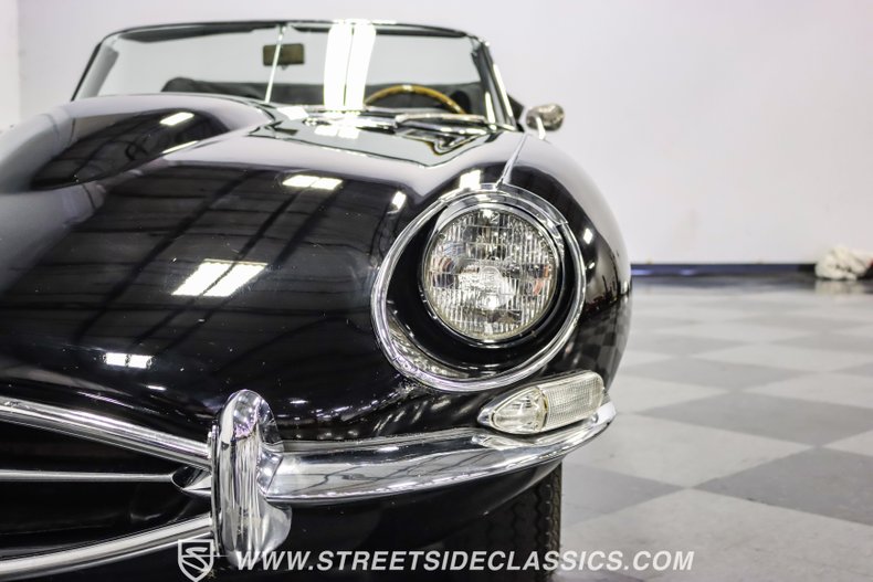 Jaguar-Xke-1968-Black-Black-26