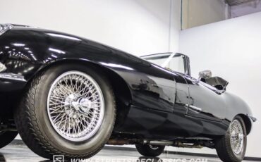Jaguar-Xke-1968-Black-Black-28