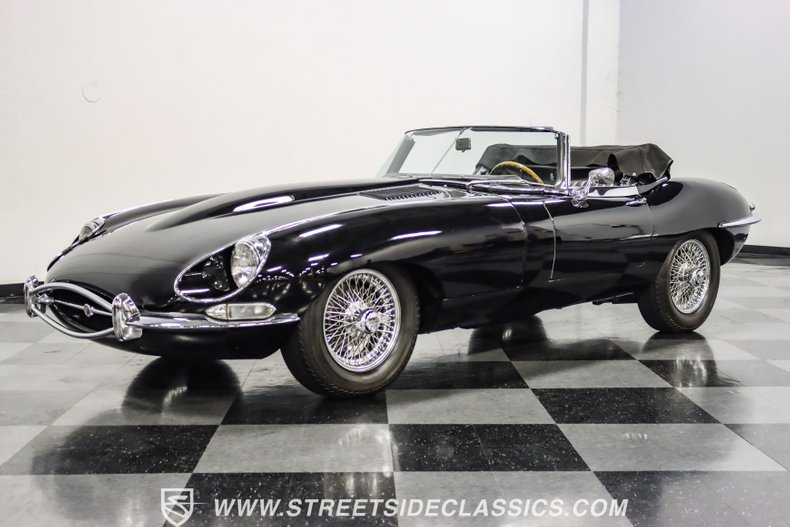 Jaguar-Xke-1968-Black-Black-3