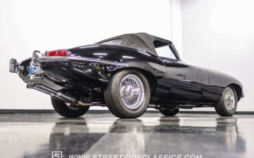 Jaguar-Xke-1968-Black-Black-34