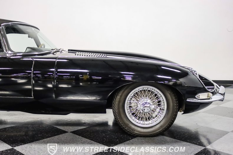 Jaguar-Xke-1968-Black-Black-37