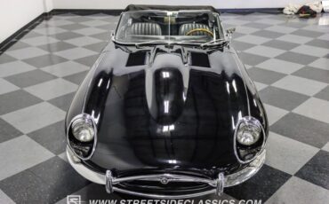 Jaguar-Xke-1968-Black-Black-38