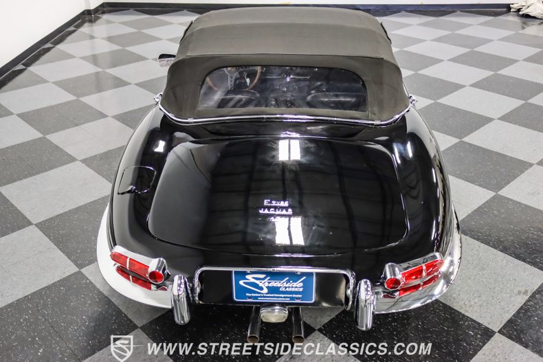 Jaguar-Xke-1968-Black-Black-39