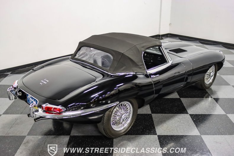 Jaguar-Xke-1968-Black-Black-40