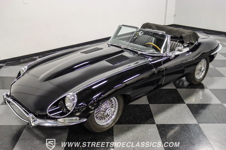 Jaguar-Xke-1968-Black-Black-41