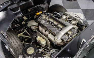 Jaguar-Xke-1968-Black-Black-43