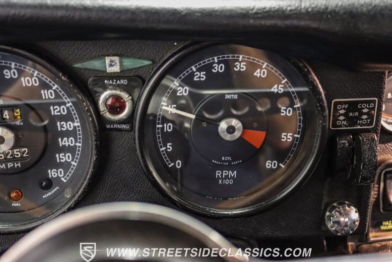 Jaguar-Xke-1968-Black-Black-47
