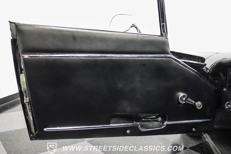 Jaguar-Xke-1968-Black-Black-6