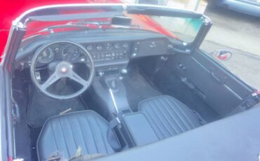 Jaguar-Xke-1968-Red-Black-1