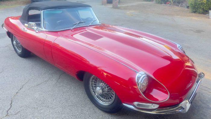 Jaguar-Xke-1968-Red-Black-14