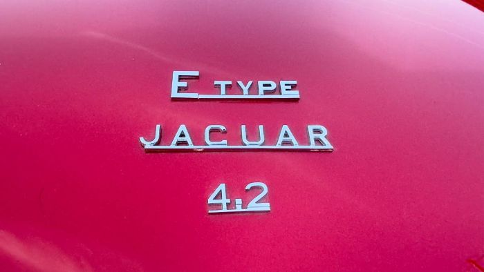 Jaguar-Xke-1968-Red-Black-18