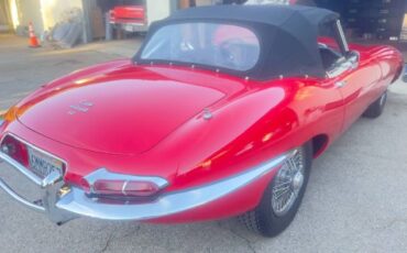 Jaguar-Xke-1968-Red-Black-20