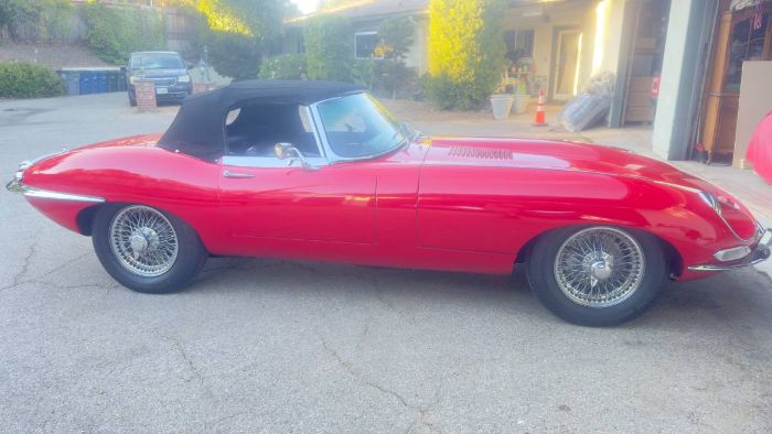 Jaguar-Xke-1968-Red-Black-21