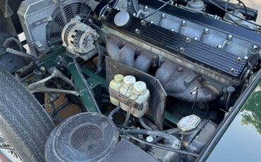 Jaguar-Xke-1971-British-Racing-Green-Biscuit-13