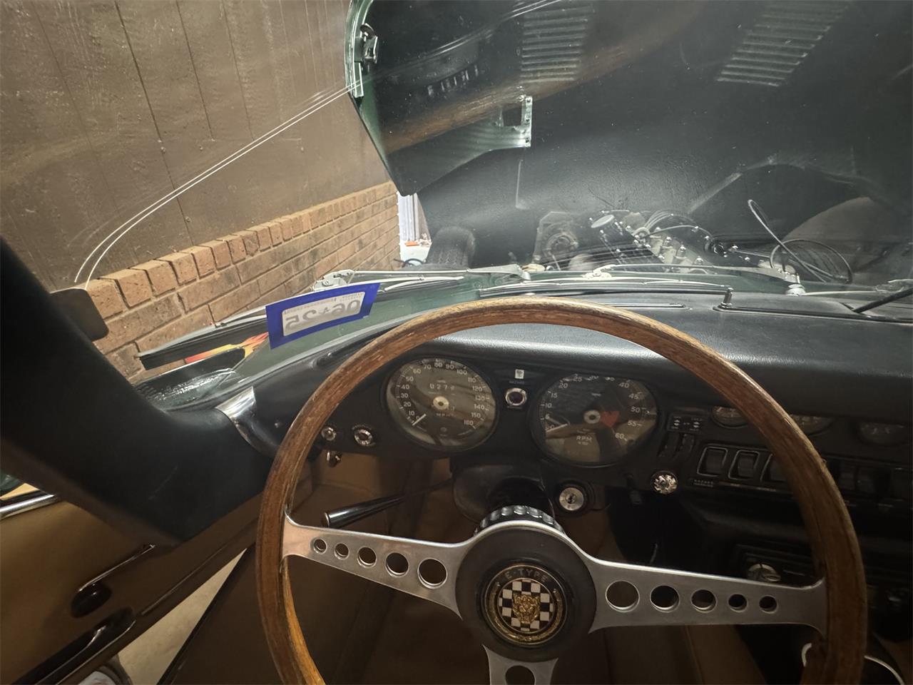 Jaguar-Xke-1971-British-Racing-Green-Biscuit-14
